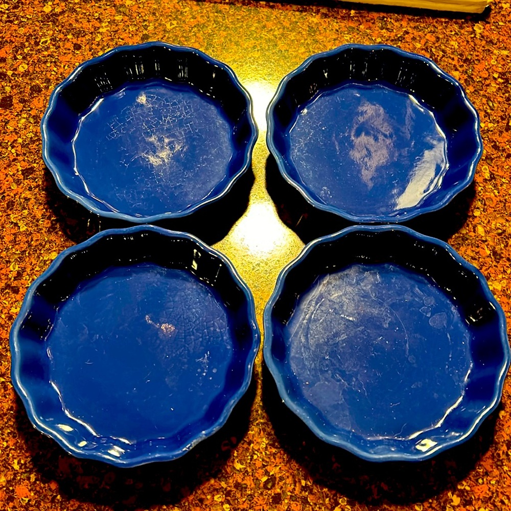 Set of 4 mini pie plates